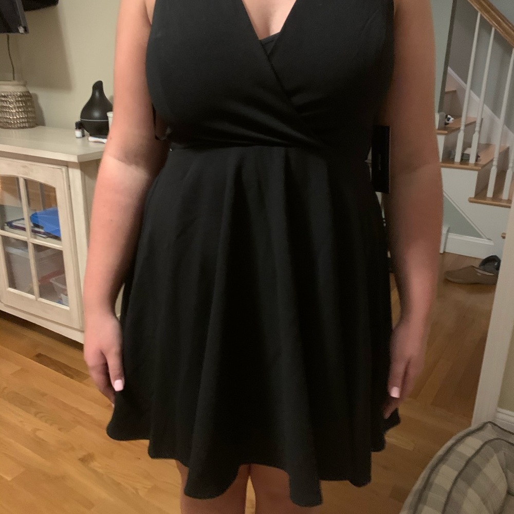 Dress - Picture 4 of 5